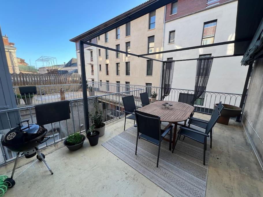 Coeur De Ville, Garage Prive Et Gratuit Avec Terrasse ! Cahors Ngoại thất bức ảnh